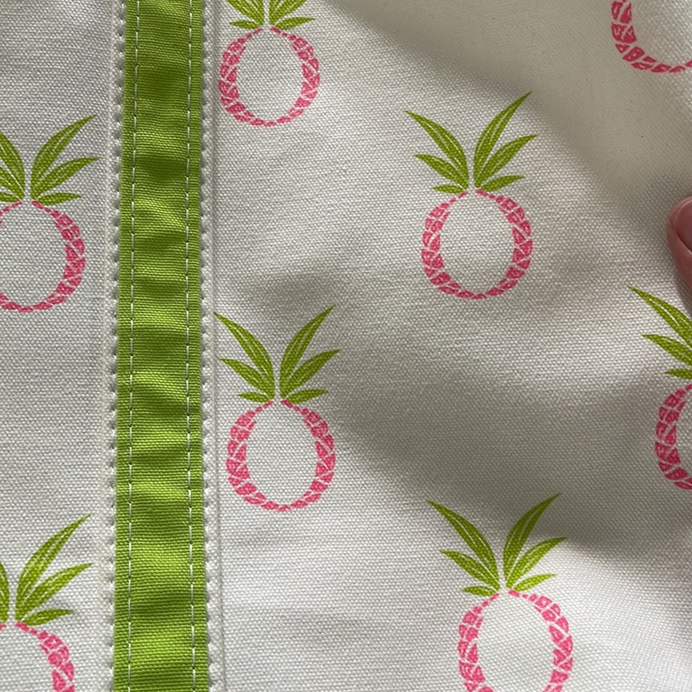 Crab + Cleek X Dudley Stephens Pineapple Tote Bag - Picture 3 of 4